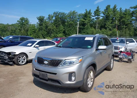 2015 Kia Sorento Lx from USA, damaged, VIN 5XYKTCA64FG557906